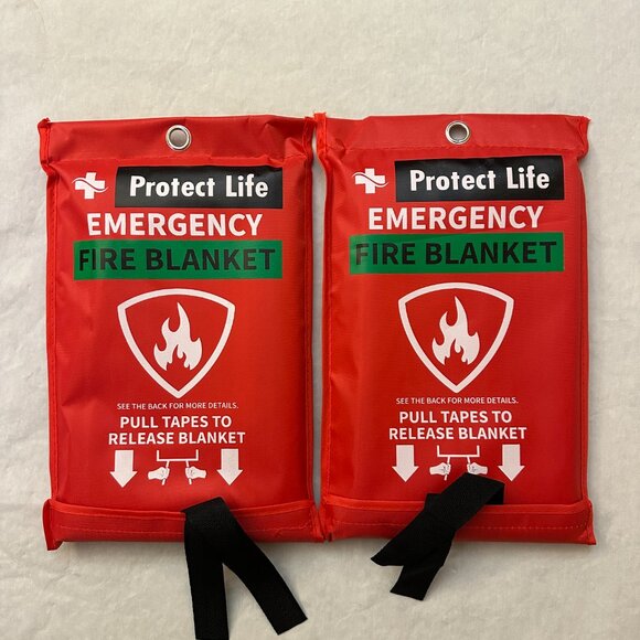 Protect Life Emergency Fire Blanket Kit 2 Pack / 40" x 40" Fire Blanket - Picture 2 of 12